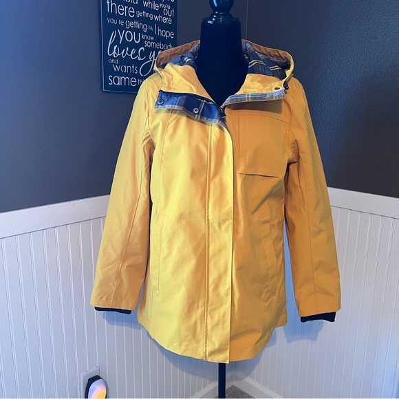 Pendleton Jackets & Coats Nwt Pendleton Ladies Rain Jacket With